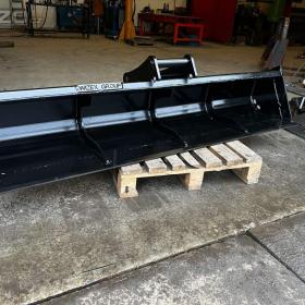 Fotka k inzerátu Příkopová lžíce 200cm 6- 9t / 19274890