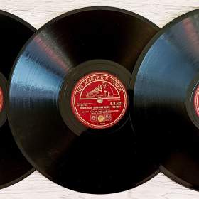Fotka k inzerátu Glenn Miller Orchestra – tři šelakové gramodesky His Master’s Voice, 1940 -  1941 / 18864467