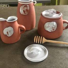 Foto inzerátu Prodám keramiku z dílny keramika pana Milana Pracného z Bílovce