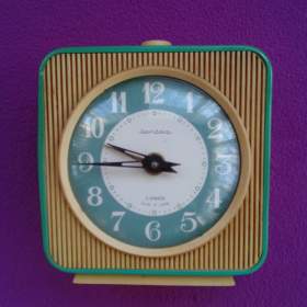Fotka k inzerátu Retro budík Jantar  / 19562961