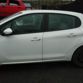 Foto inzerátu PEUGEOT 208 HATCHBACK 1.2VTi HMZ 60kW 2016