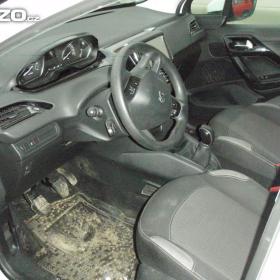 Foto inzerátu PEUGEOT 208 HATCHBACK 1.2VTi HMZ 60kW 2016