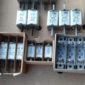 Fotka k inzerátu Pojistky nožové  / 19351435