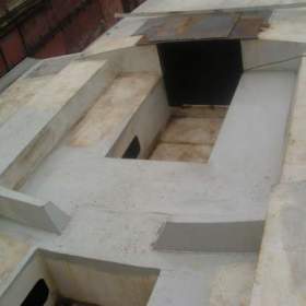 Foto inzerátu Sleva - rozstavěná jachta, molo a pozemky u Slapské přehrady