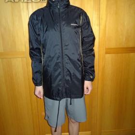 Fotka k inzerátu Bunda Diadora vel. L / 17548936