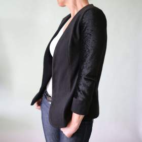 Foto inzerátu Černé sako -vlna a samet vel.S