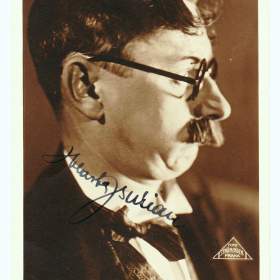 Fotka k inzerátu Vlasta Burian autogram, 30. léta, ateliér Willi Ströminger, krásný stav / 18906279