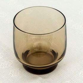 Porcelánové tácy zn. Bernadotte. Hrnky. Sklo na víno, whisky, brandy. Jiná keramika a sklo. / 18937371