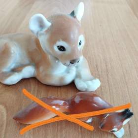 Figurální porcelán zvířátka - lvice. Skleněná těžítka - motiv slunce a bublinky. / 18937384