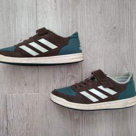 Sportovní boty zn. Adidas vel.40  / 18942228