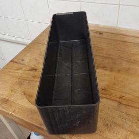 Fotka k inzerátu Truhlík plastový / 18218741