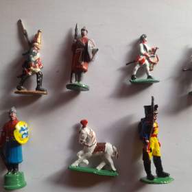 Foto inzerátu cínoví vojáčci