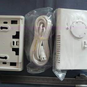 Foto inzerátu nový, nepoužitý a zabalený prostorový regulátor teploty typ TM 120D. 