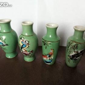 Fotka k inzerátu Prodám 6 ks ČÍNSKÝCH PORCELÁNOVÝCH VÁZIČEK s dekorem / 19516600
