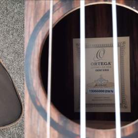 Fotka k inzerátu Koncertní akustické ukulele ORTEGA RUEB- CC / 18962049