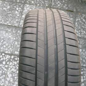 Fotka k inzerátu Dvě letní pneu Bridgestone 225/55 R18 / 18962388