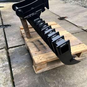 Foto inzerátu Lžíce pro bagr 100cm 1,5-2,5t