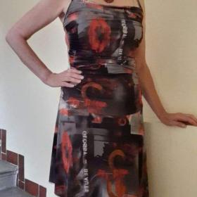 Foto inzerátu Lehké letní šaty na ramínka červeno-šedo-černé, vel. M