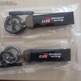 Fotka k inzerátu Kožené přívěsky na klíče (Toyota) / 16943037