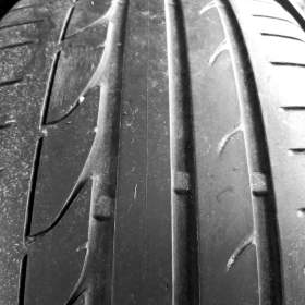 Fotka k inzerátu 2ks letních pneu 235/40 R19 Bridgestone  / 18973045