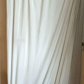 Foto inzerátu Prošívaná hřejivá čistá peřina. Čtyři prostěradla zn. Veba.  Povlak na deku.