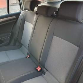 Foto inzerátu VOLKSWAGEN GOLF 1.6 TDI 81KW, SERVISKA, DPH, NAVI, VYHREV. KRÁSNÝ