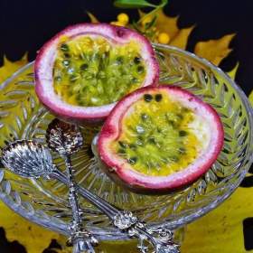 Fotka k inzerátu sazenice Passiflora edulis -  mučenka jedlá / 18994671