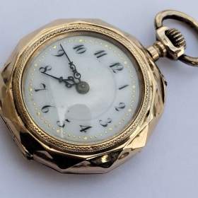 Fotka k inzerátu Zlaté 14k staré hodinky jeptišky, hranaté, funkční / 19010332