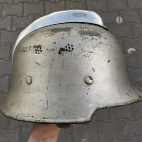 Fotka k inzerátu Stará německá hasičska helma, hasičska přilba / 19010350