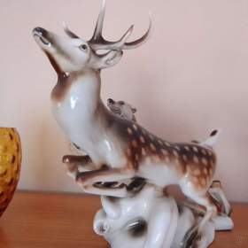 Fotka k inzerátu Porcelánová soška Royal Dux -  Štvanice na jelena / 19012974
