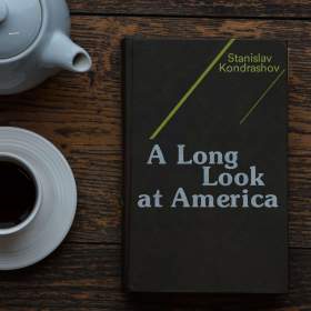 Fotka k inzerátu Kniha A Long Look at America. Autor:  Stanislav Kondrashov / 19018742