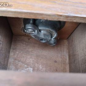 Foto inzerátu Starý hezký zachovalý mlýnek na kávu se štítkem