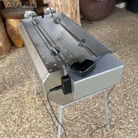 Foto inzerátu Zahradní gril s motorem