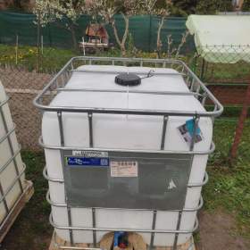 Foto inzerátu IBC kontejner 1000 litrů 1.800,-Kč PROSTĚJOV mobil: 731 855 194