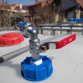 Foto inzerátu IBC kontejner 1000 litrů 1.800,-Kč PROSTĚJOV mobil: 731 855 194