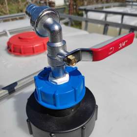 Foto inzerátu IBC kontejner 1000 litrů 1.800,-Kč PROSTĚJOV mobil: 731 855 194