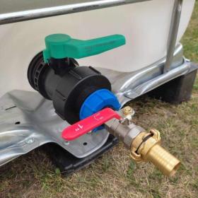 Foto inzerátu IBC KONTEJNER 1000L Víko 22cm 2.000,-Kč PROSTĚJOV