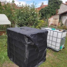 Foto inzerátu IBC KONTEJNER 1000L Víko 22cm 2.000,-Kč PROSTĚJOV