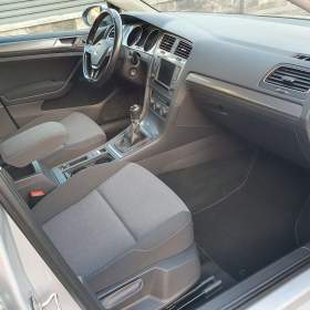 Foto inzerátu VOLKSWAGEN GOLF 1.6 TDI SERVISKA, DPH, NAVI, KRÁSNÝ