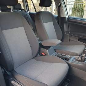 Foto inzerátu VOLKSWAGEN GOLF 1.6 TDI SERVISKA, DPH, NAVI, KRÁSNÝ