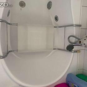 Foto inzerátu Zdravotní pomůcka - Sedadlo do vany