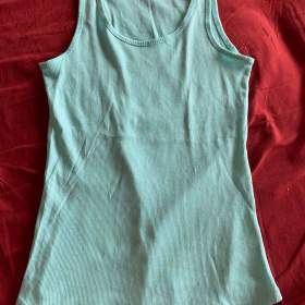 Fotka k inzerátu Tílko, vel. S 36 / 18560288