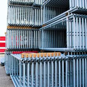 Fotka k inzerátu Nový 306m2 rámové fasádní lešení (36x8,5m) / 17821387