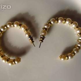 Fotka k inzerátu Náušnice z perliček bižuterie / 19278669