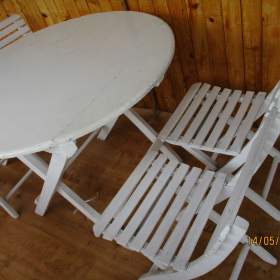 Fotka k inzerátu Prodám rozkl. stůl se židlema, kvalitní zakázková výroba z tvrdého dřeva / 19052375