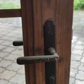 Foto inzerátu Dveře dvojkřídlé, venkovní, starožitné.