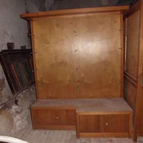 Fotka k inzerátu skříň / 18627315