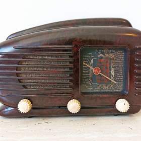 Krásný a originální doplněk do obýváku -  staré rádio Art Deco Talisman, top stav, funkční / 19055836