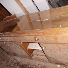 Foto inzerátu dlouhá skříň