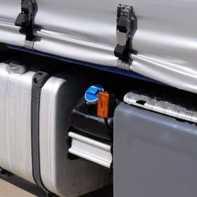 Foto inzerátu SCANIA P250 - VALNÍK S PLACHTOU + HYDRAULICKÉ ČELO EURO 6